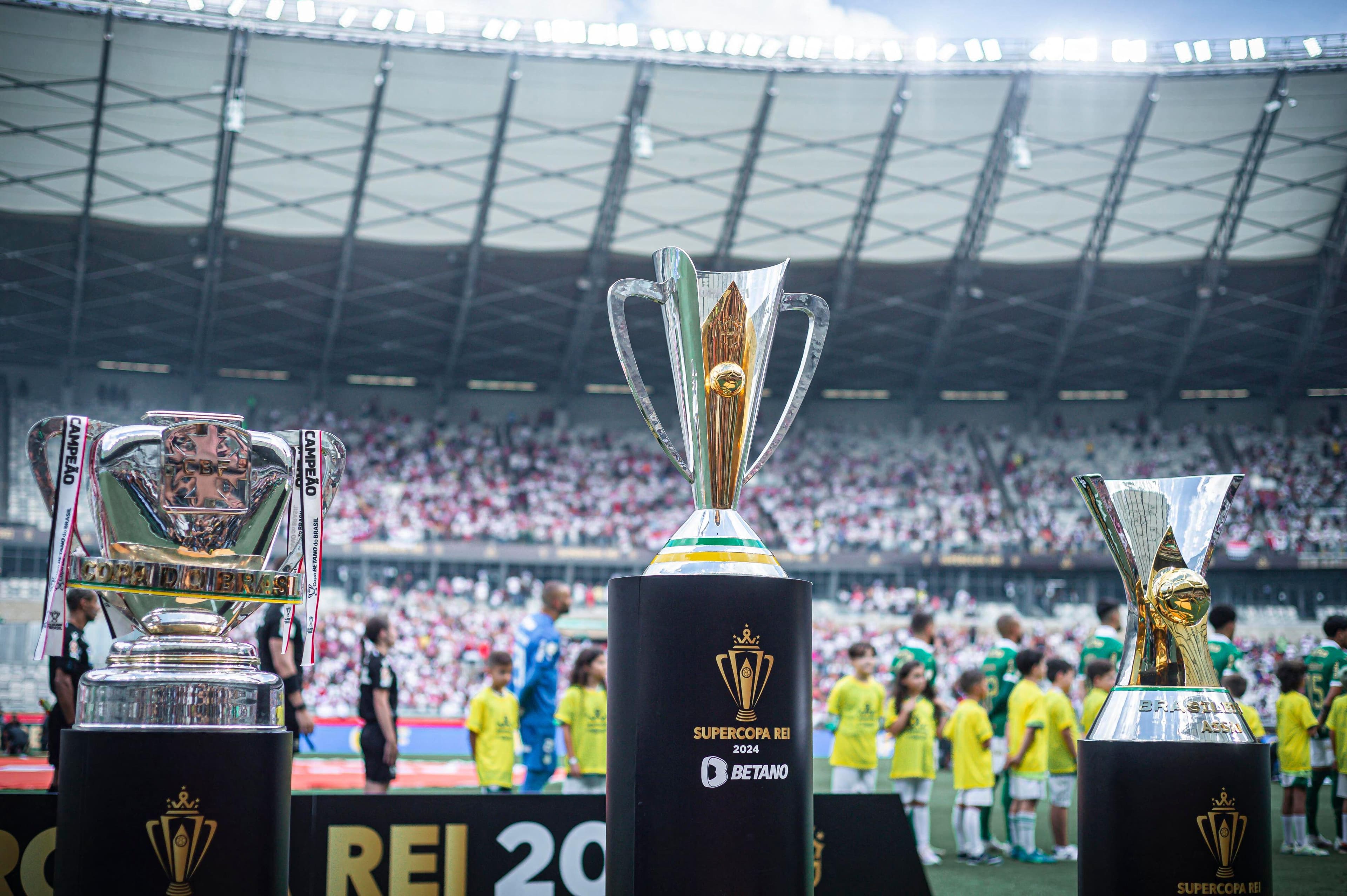 Maiores premiações do futebol brasileiro: veja quanto pagam os principais títulos