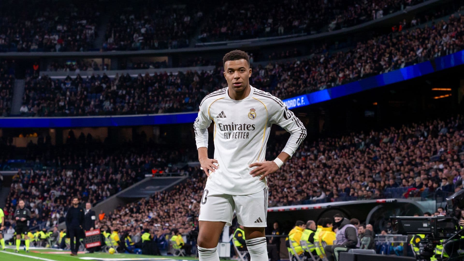 Mbappé estatísticas: perfil completo, números e recordes do atacante